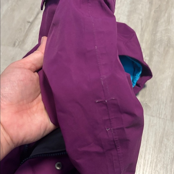 The North Face Kids Puffer Jacket - Purple and Blue - Picture 5 of 5